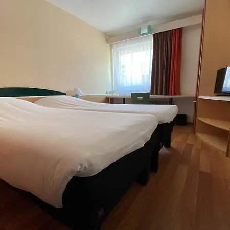 Ibis Centrum 3*