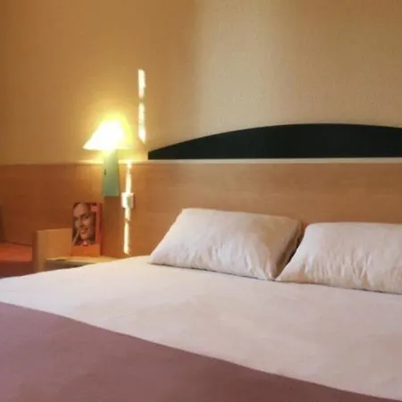 فندق إيبيس سنتروم 3*